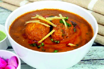 Egg Curry (2pcs)