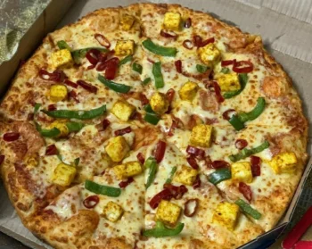 Large paneer pizza